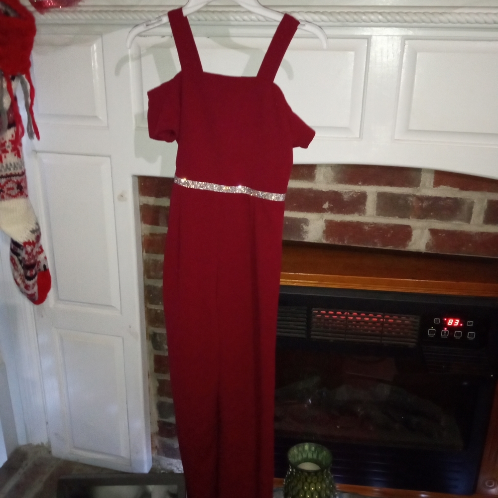 Sz 7 one PC pantsuit with rhinestone waist off the shoulder with strap